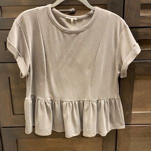 Grey short sleeved top